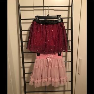 set of 2girls pink skirts Hello Kitty and SO